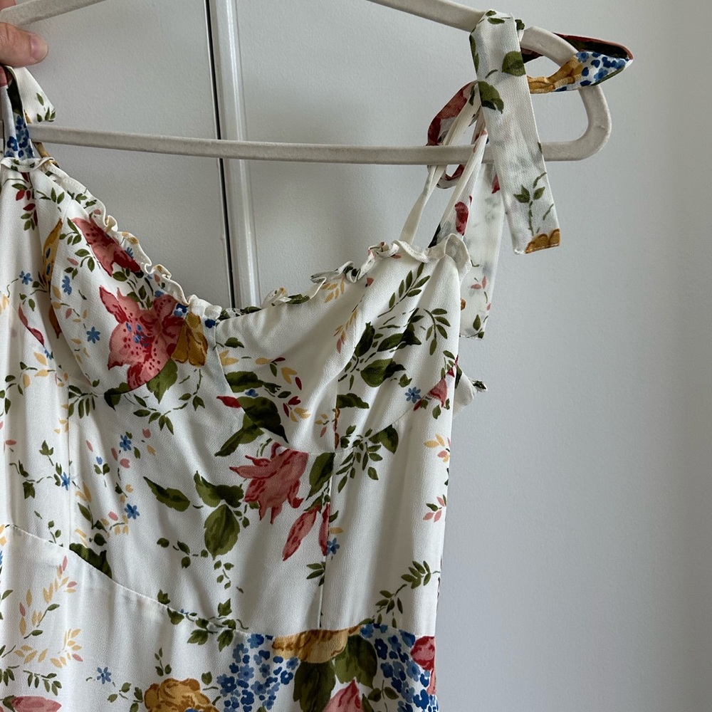 Reformation Jasen dress in Marie Antoinette - Picture 5 of 9